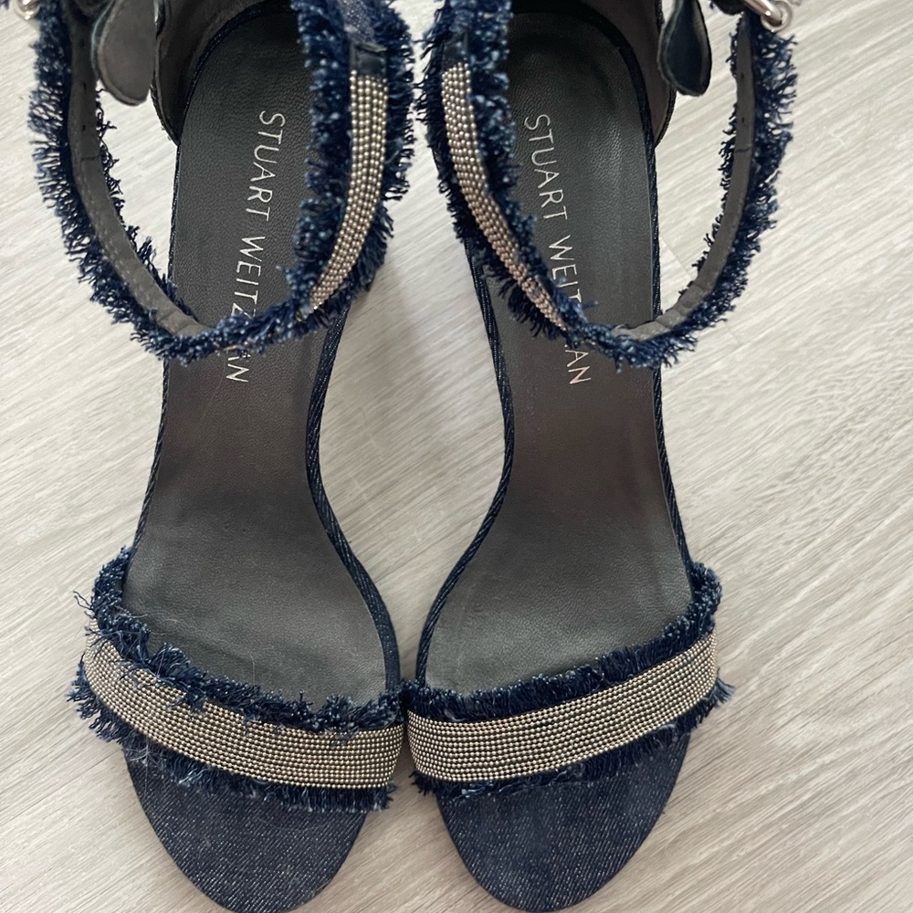 STUART WEITZMAN Raw-Edge Trim Sandals